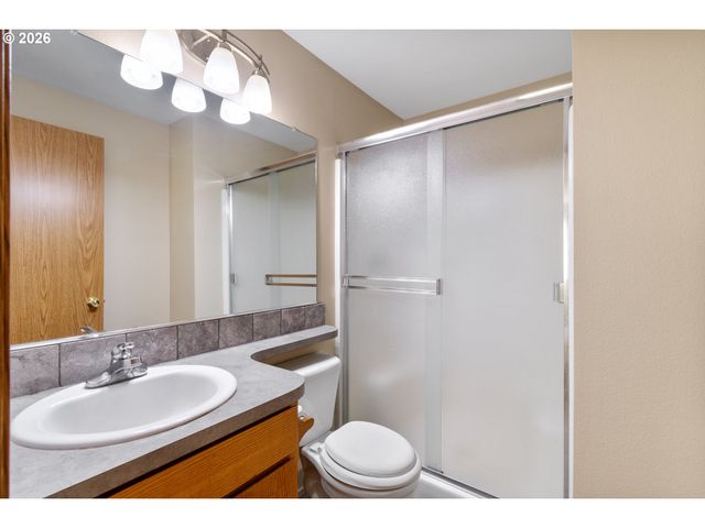 16911 Ne 20TH St, Vancouver, WA 98684
