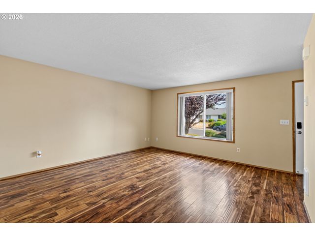 16911 Ne 20TH St, Vancouver, WA 98684