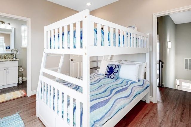 11221 Schwartz Drive, Galveston, TX 77554