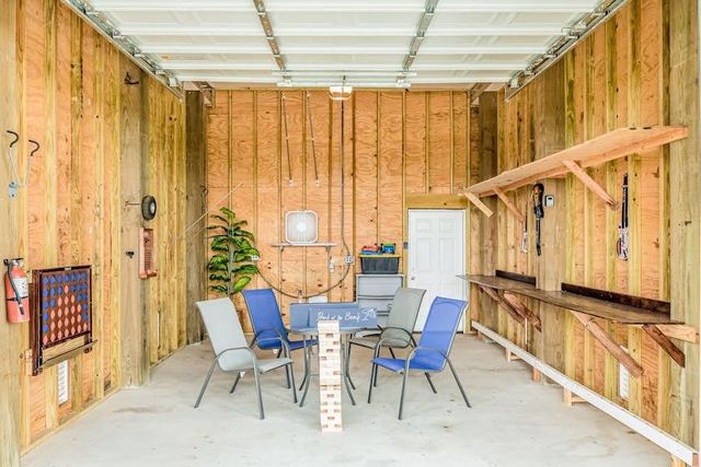 11221 Schwartz Drive, Galveston, TX 77554