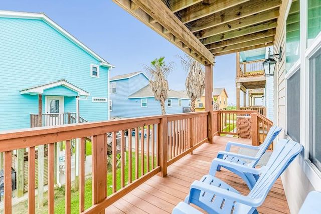 11221 Schwartz Drive, Galveston, TX 77554