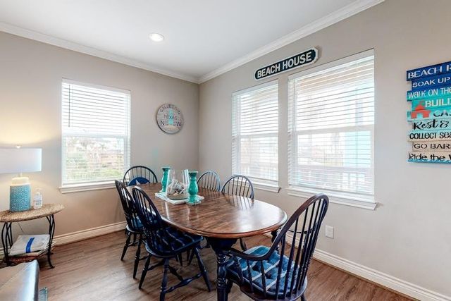 11221 Schwartz Drive, Galveston, TX 77554