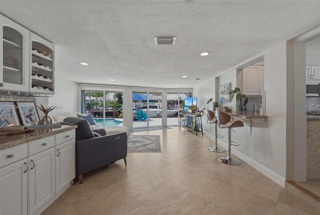 491 SE 10th Avenue, Pompano Beach, FL 33060