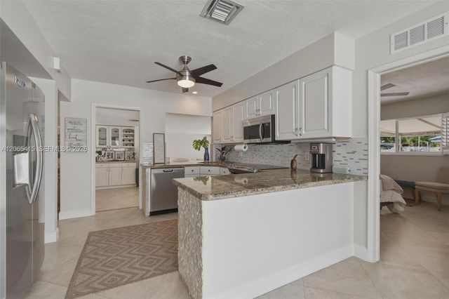 491 SE 10th Avenue, Pompano Beach, FL 33060