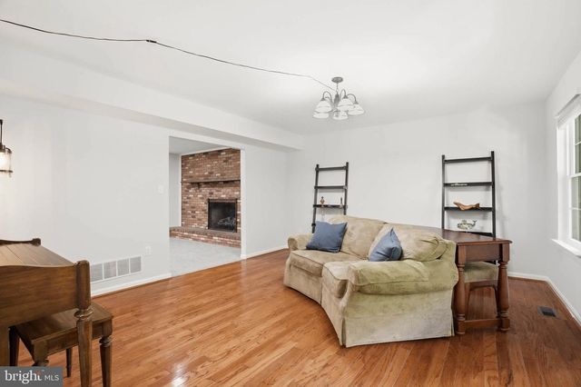 9021 TONYAS TER, Owings, MD 20736
