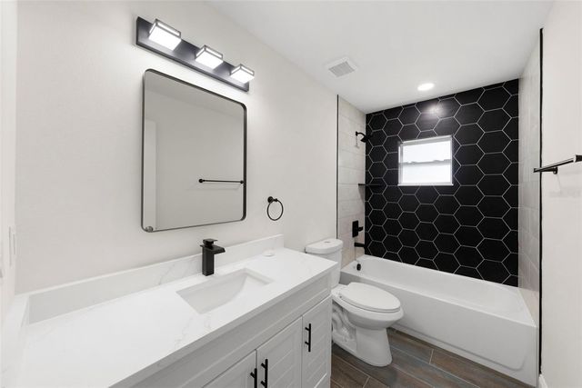 5062 80TH LANE N, St Petersburg, FL 33709