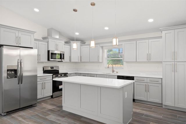 5062 80TH LANE N, St Petersburg, FL 33709
