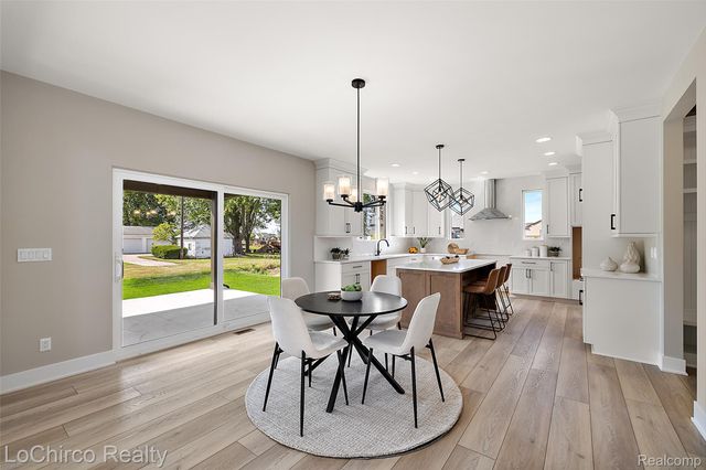 49001 Wingfield Drive, Macomb Township, MI 48044