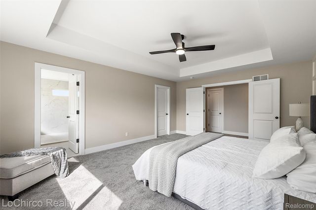 49001 Wingfield Drive, Macomb Township, MI 48044