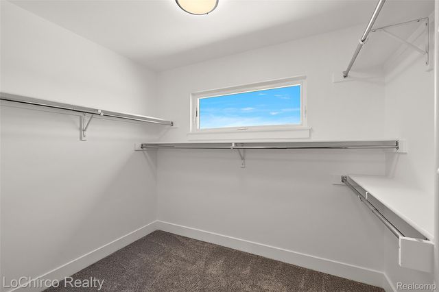 49001 Wingfield Drive, Macomb Township, MI 48044