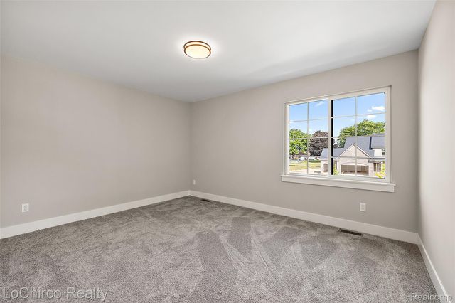 49001 Wingfield Drive, Macomb Township, MI 48044