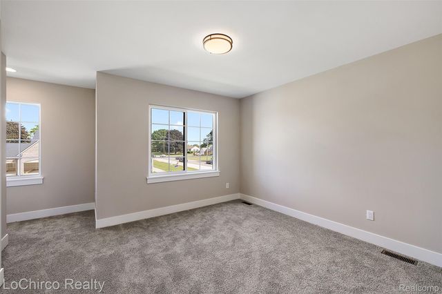 49001 Wingfield Drive, Macomb Township, MI 48044