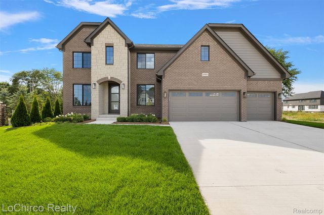 49001 Wingfield Drive, Macomb Township, MI 48044