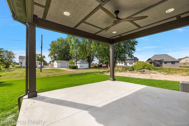 49001 Wingfield Drive, Macomb Township, MI 48044
