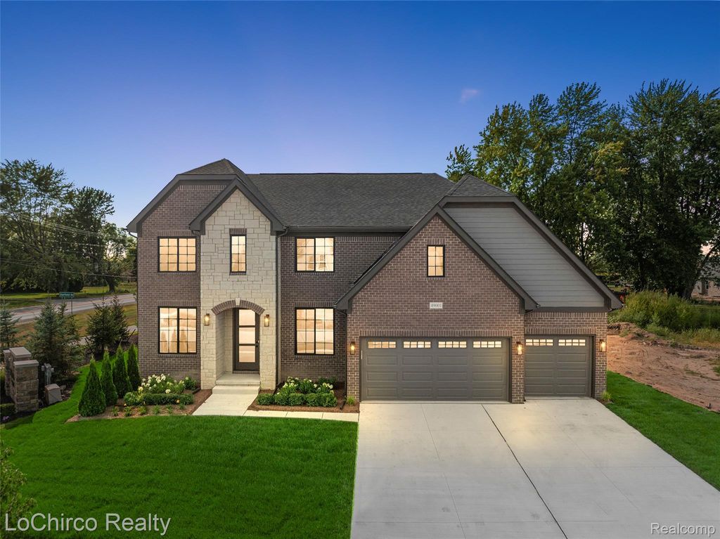 49001 Wingfield Drive, Macomb Township, MI 48044