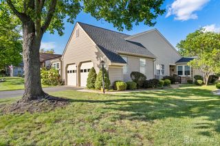 5 Thomas Paine Drive, Monroe, NJ 08831