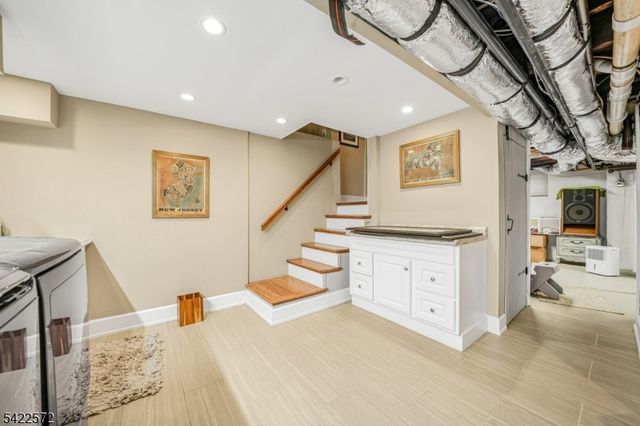 26 Daily St, Nutley Twp., NJ 07110