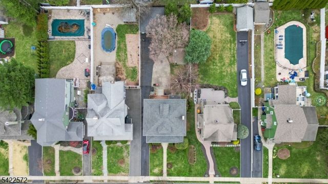 26 Daily St, Nutley Twp., NJ 07110