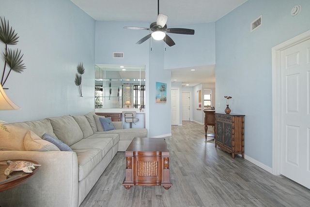 6041 SE Landing Way, Stuart, FL 34997