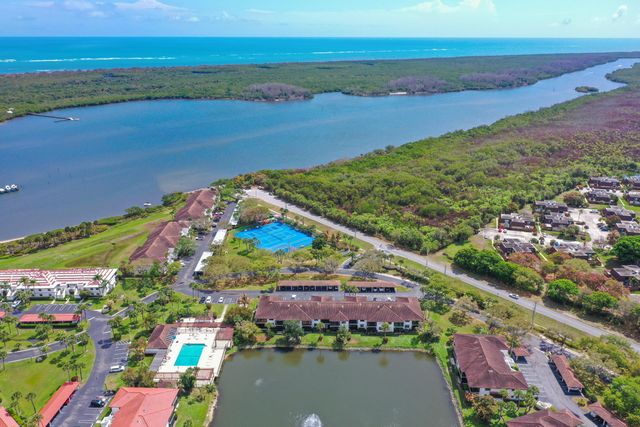 6041 SE Landing Way, Stuart, FL 34997