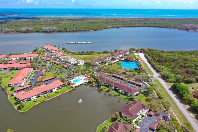 6041 SE Landing Way, Stuart, FL 34997