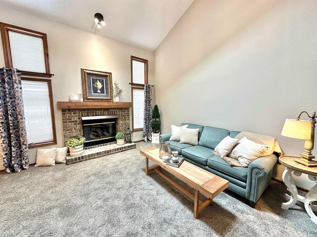 7130 Thamesford Drive, Fort Wayne, IN 46835