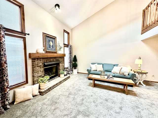 7130 Thamesford Drive, Fort Wayne, IN 46835