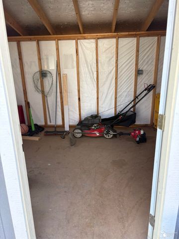 4341 S 8th Street, Luna Pier, MI 48157