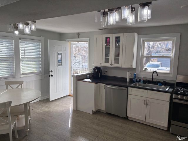 4341 S 8th Street, Luna Pier, MI 48157