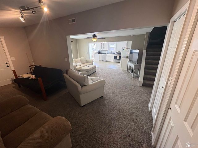 4341 S 8th Street, Luna Pier, MI 48157