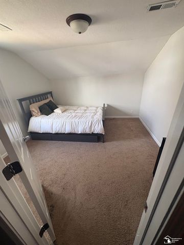 4341 S 8th Street, Luna Pier, MI 48157