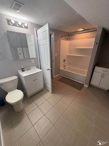 4341 S 8th Street, Luna Pier, MI 48157