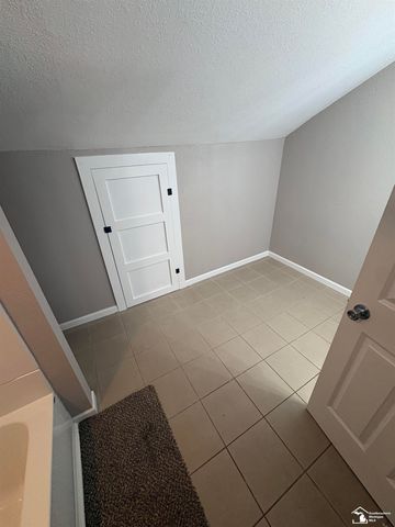 4341 S 8th Street, Luna Pier, MI 48157