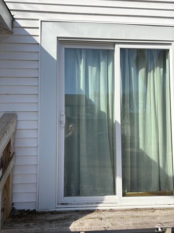 4341 S 8th Street, Luna Pier, MI 48157