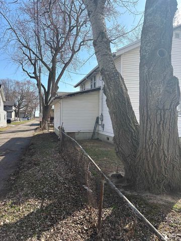 4341 S 8th Street, Luna Pier, MI 48157