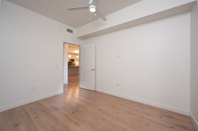 1212 Demonbreun St Apt 1710, Nashville, TN 37203