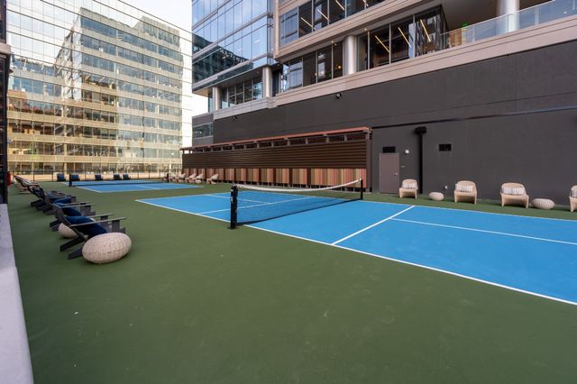 1212 Demonbreun St Apt 1710, Nashville, TN 37203