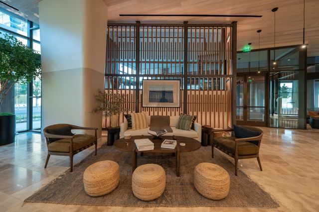 1212 Demonbreun St Apt 1710, Nashville, TN 37203