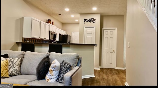 4911 Oak Meadow Lane, Oakwood, GA 30566