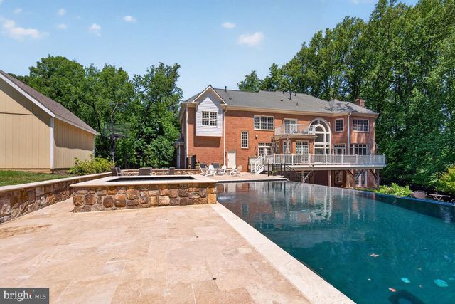 10507 OAKTON RIDGE CT, Oakton, VA 22124