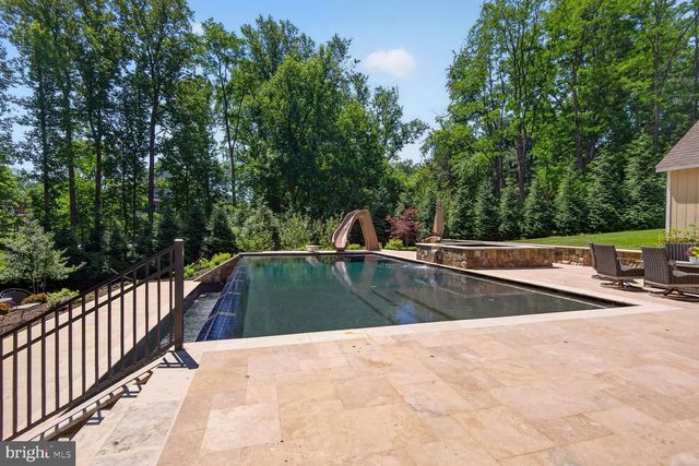 10507 OAKTON RIDGE CT, Oakton, VA 22124
