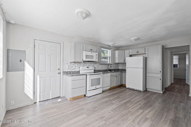 5659 ANSLEY Street, Jacksonville, FL 32211