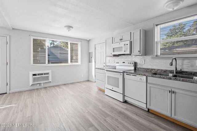 5659 ANSLEY Street, Jacksonville, FL 32211