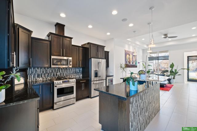 5811 N 159th Street, Omaha, NE 68116