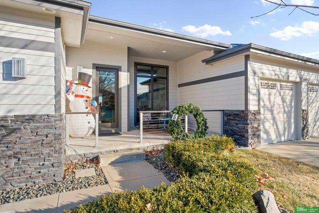 5811 N 159th Street, Omaha, NE 68116