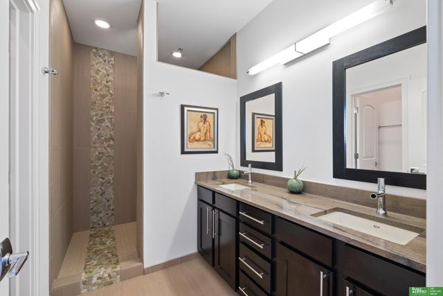 5811 N 159th Street, Omaha, NE 68116