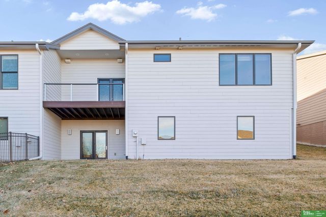 5811 N 159th Street, Omaha, NE 68116