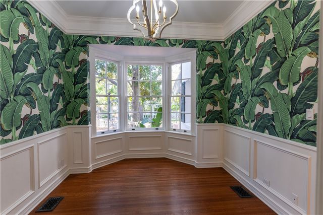 1717 Ocean Dr, Corpus Christi, TX 78404