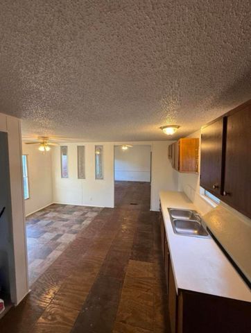 827 E Tahlequah, Vinita, OK 74301