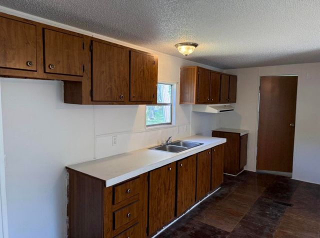 827 E Tahlequah, Vinita, OK 74301